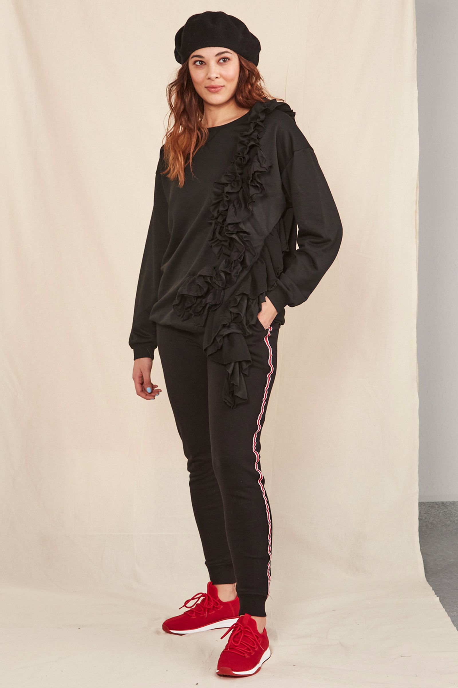 SLOUCH NINCE JUMPER
								, 			KEEPING TRACK PANT