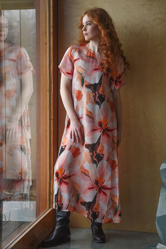 									BOUNDLESS VISION DRESS
			