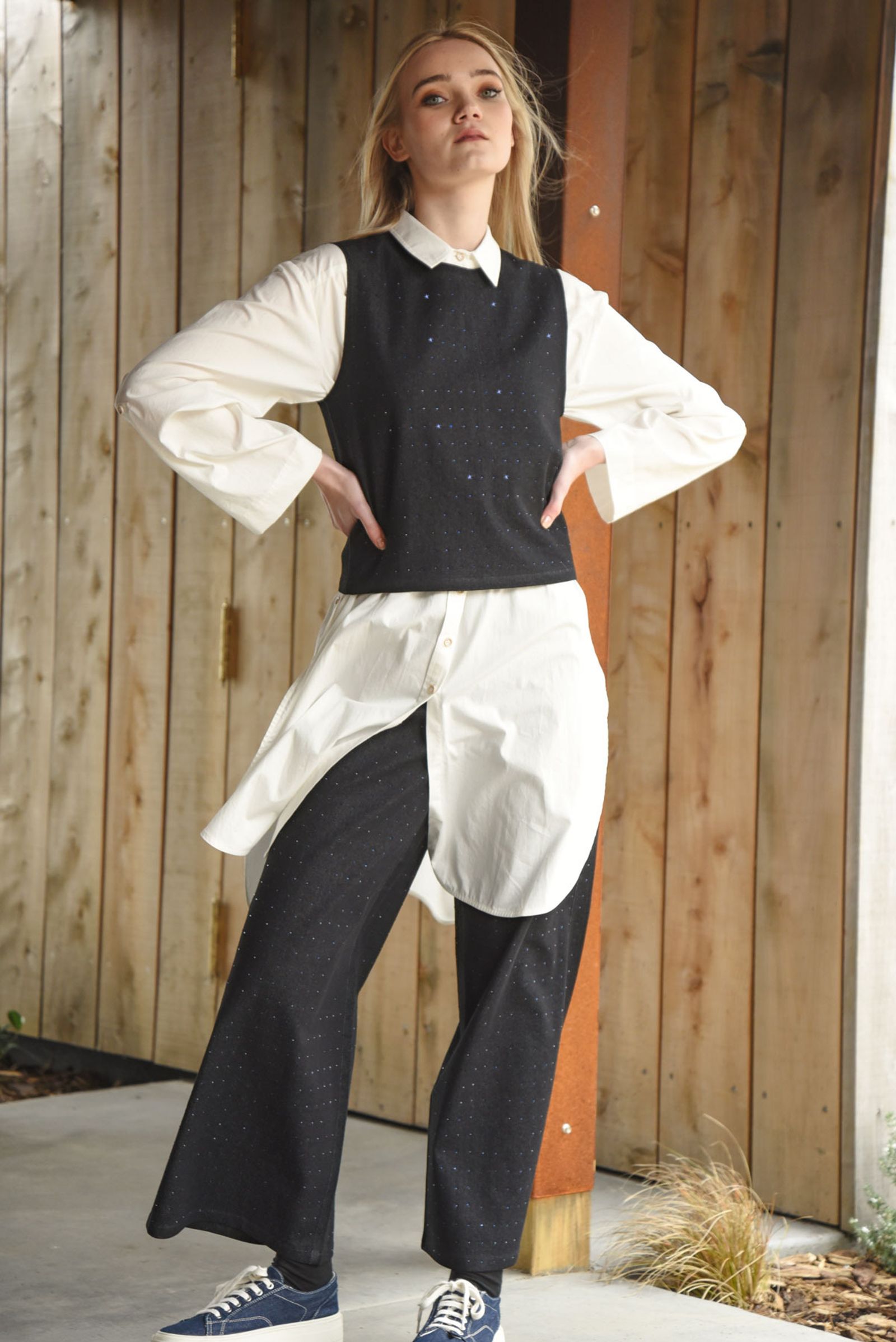 									STAY OUT ALL BRIGHT TOP
								, 			MONOCHROME MAGIC DRESS
								, 			STAR POWER JEAN
			