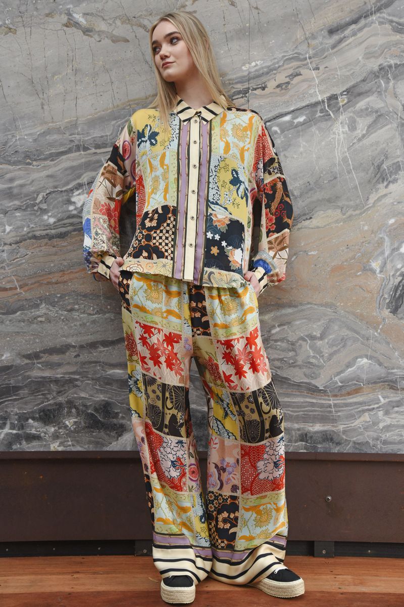 									UNDER THE SUN SHIRT
								, 			STRETCH A LEG PANT
			