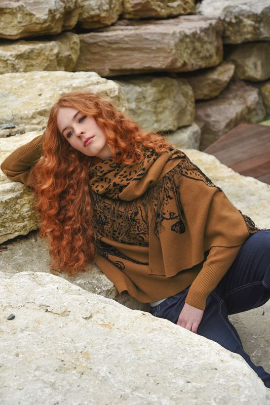 									MITTEN IN THE STARS JUMPER
								, 			COFFEE COMPANION SCARF
			