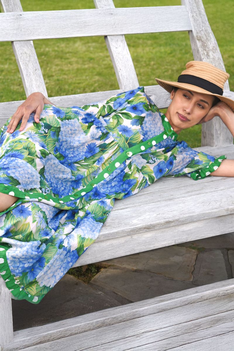									DON'T MAKE WAVES DRESS
			