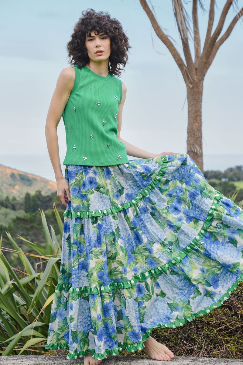 									TEAM BEDAZZLED TOP
								, 			FREE FEELING SKIRT
			