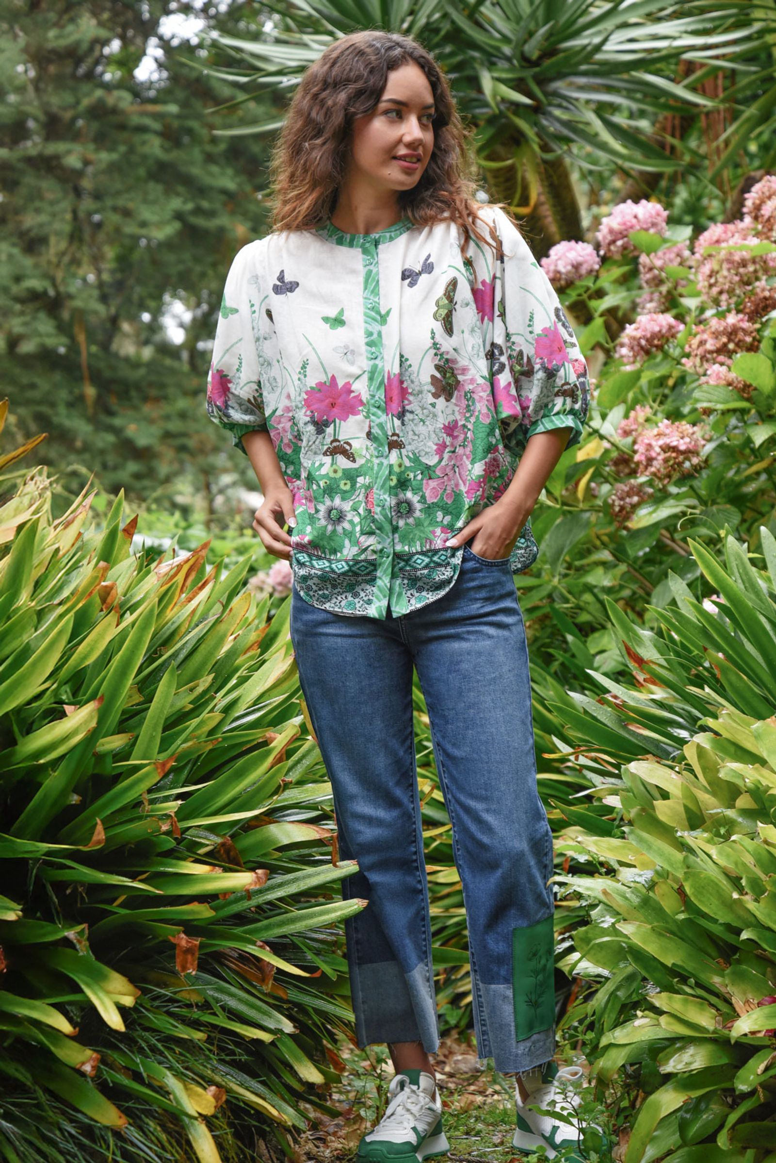 									EMBRACE THE PRESENT SHIRT
								, 			STREET OF JEANS JEAN
			