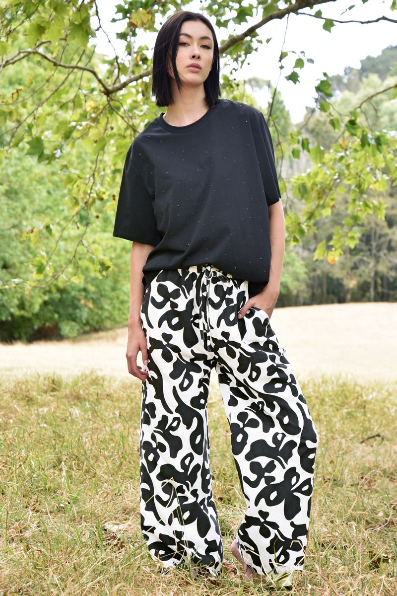 TAKE YOUR LEAD PANT
								, 			SPARKLE MAGIC TOP