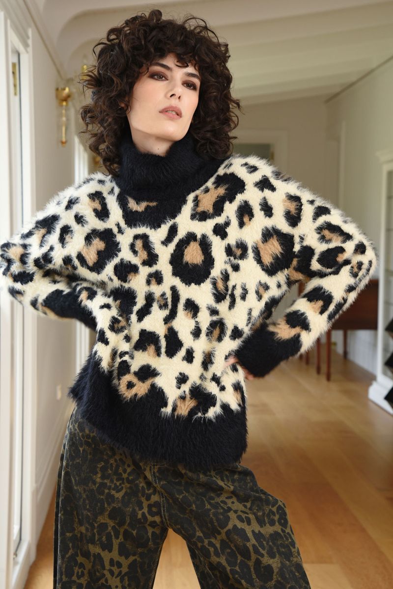 									LAY IT ON THICK JUMPER
			