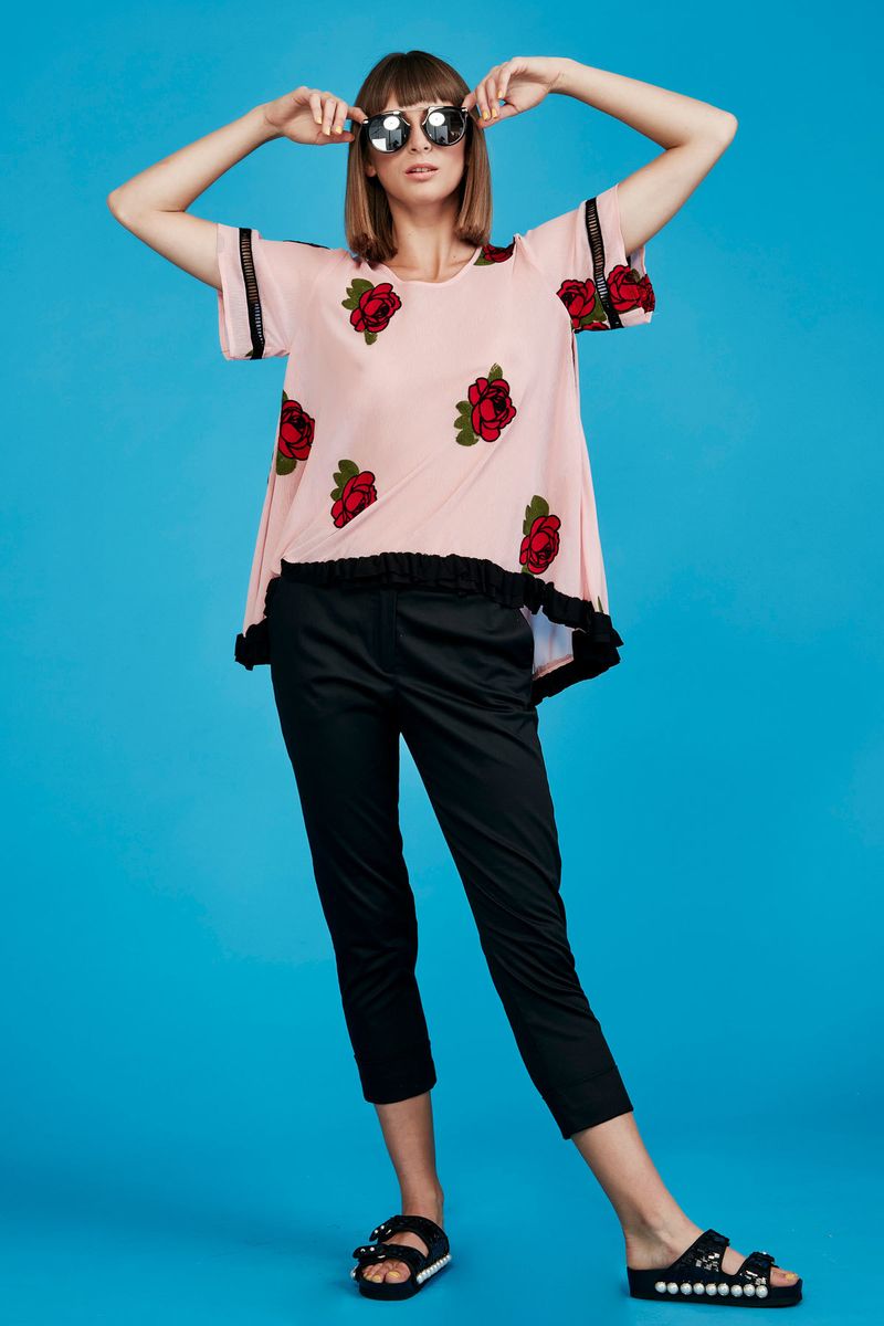 PASS THE BAR SUNGLASSES
								, 			RUFFLE OF LOVE TOP
								, 			FORWARD MARCH PANT