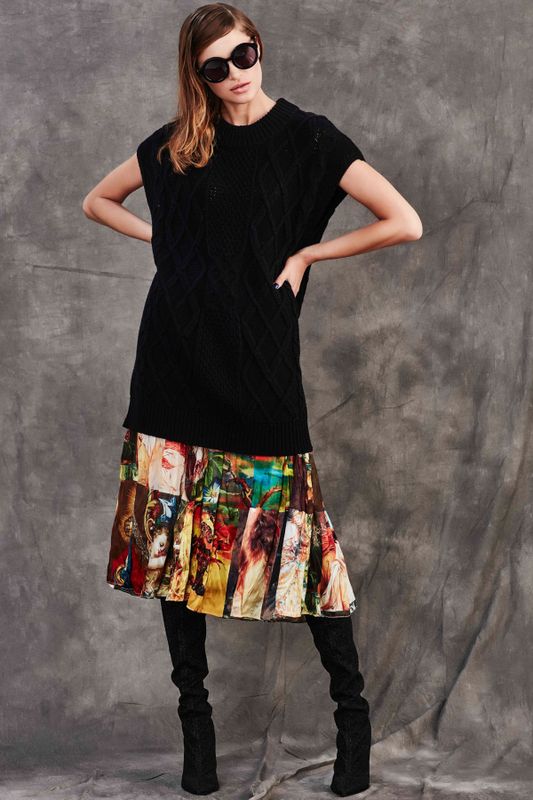 ON POINT SUNGLASSES
								, 			INVEST STITCHER TOP
								, 			SKIRT OF ART SKIRT