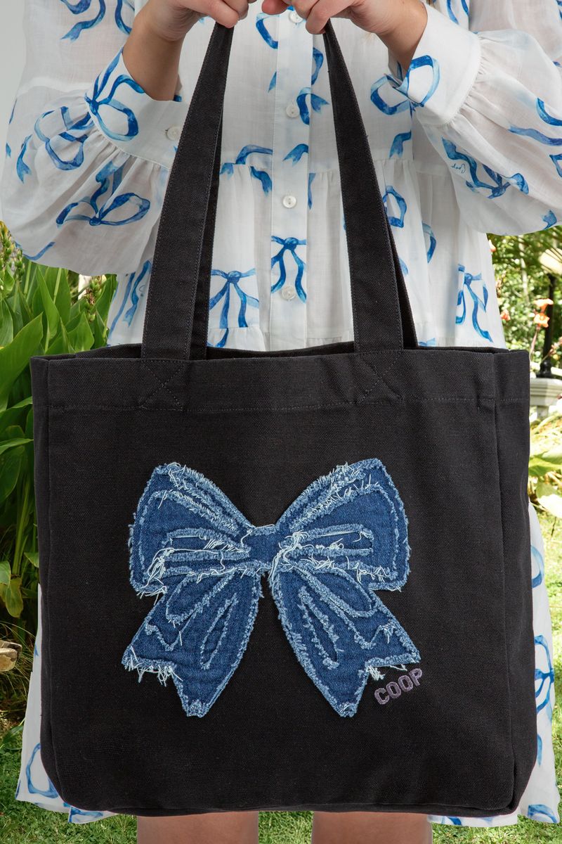 THE BOLD & THE BOWTIFUL TOTE