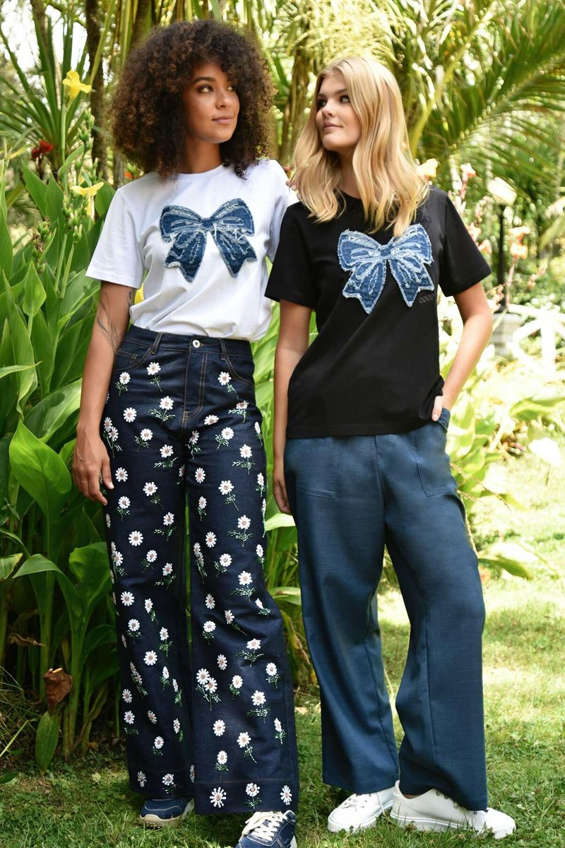 PRECIOUS PETAL JEAN
								, 			SIMPLY BOWTIFUL T-SHIRT