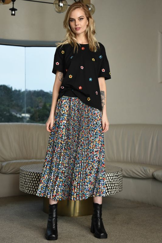 MEET 'N' PLEAT SKIRT
								, 			YOU'RE A GEM T-SHIRT
