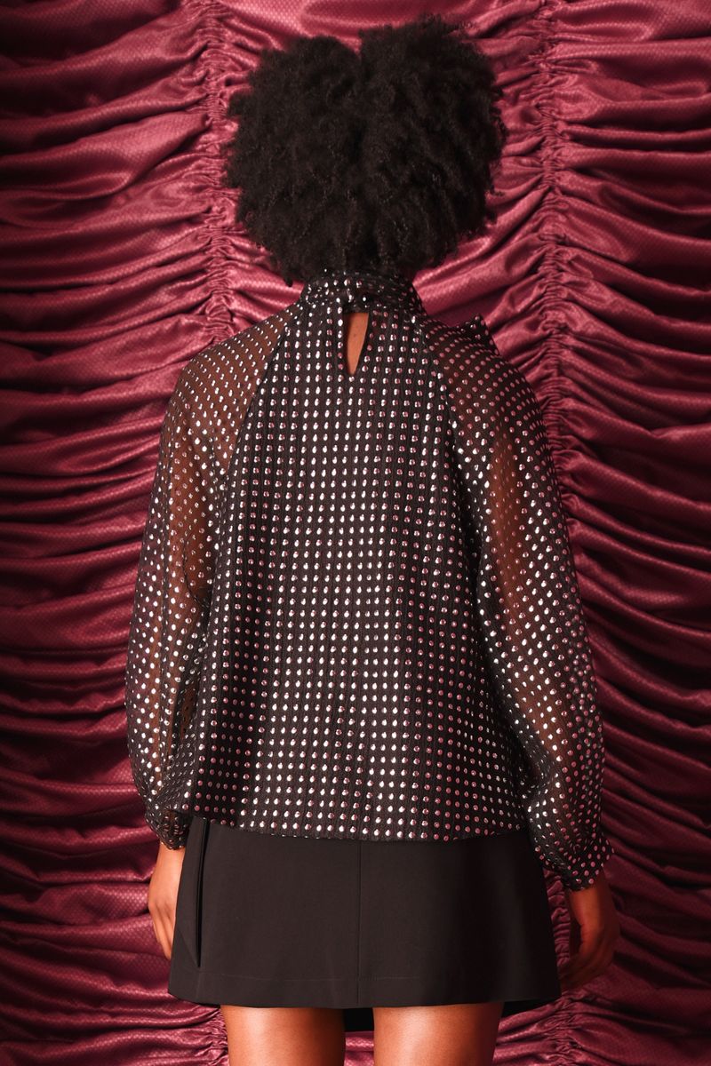 									JUST BOW WITH IT TOP
			