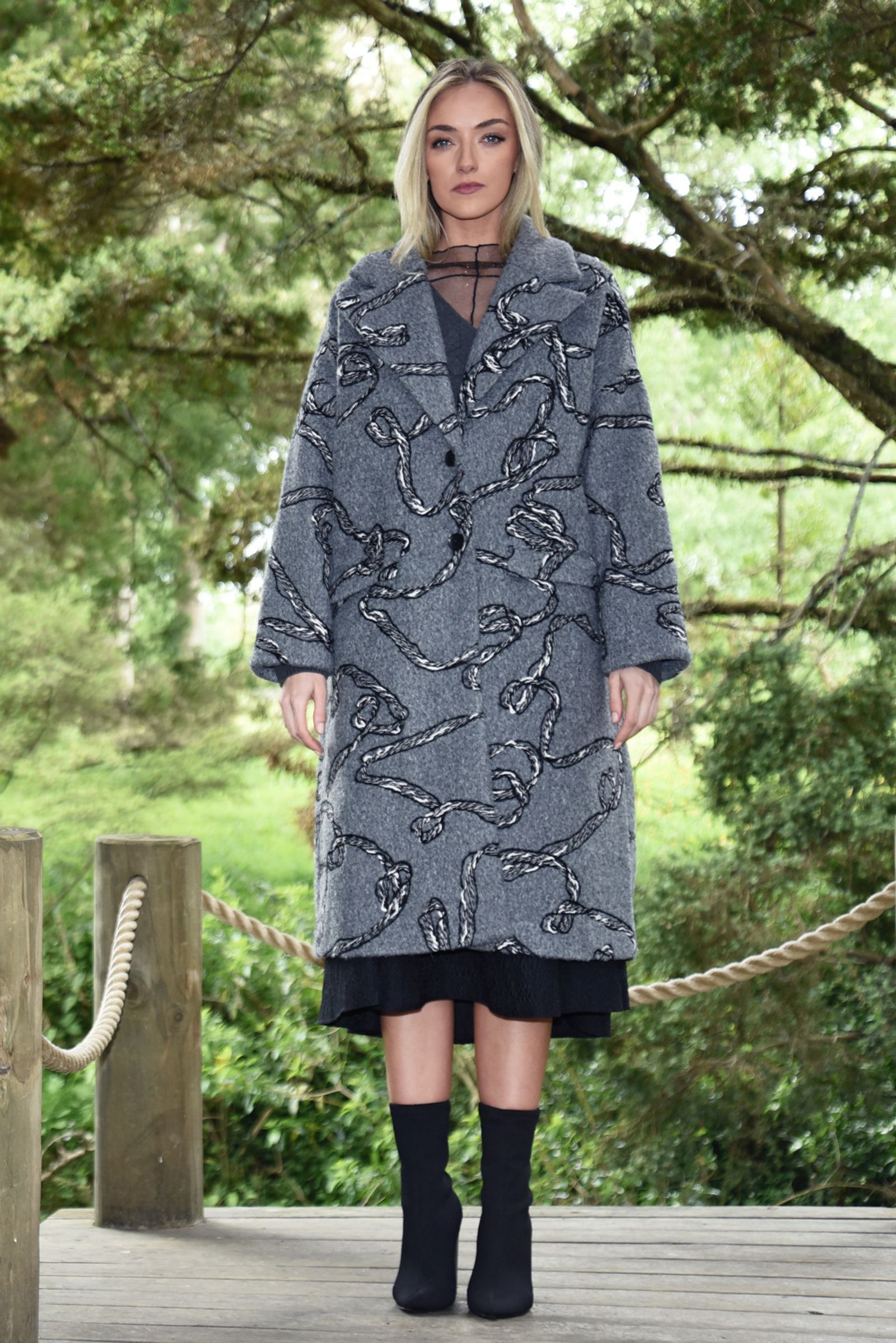 ROPE AND GLORY COAT