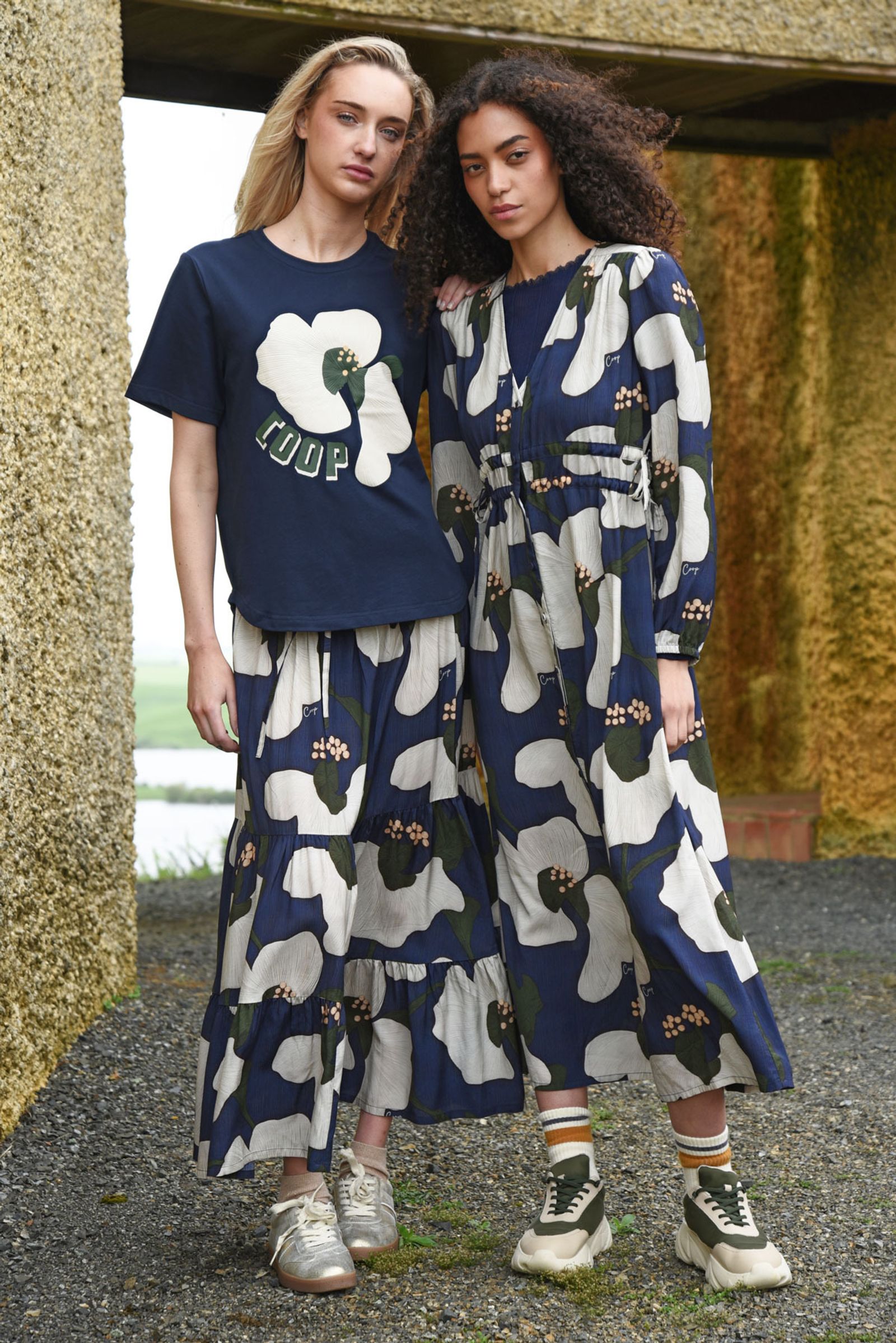 									RUCHE WITH IT DRESS
								, 			PETAL POP T-SHIRT
								, 			TIER FACTOR SKIRT
			