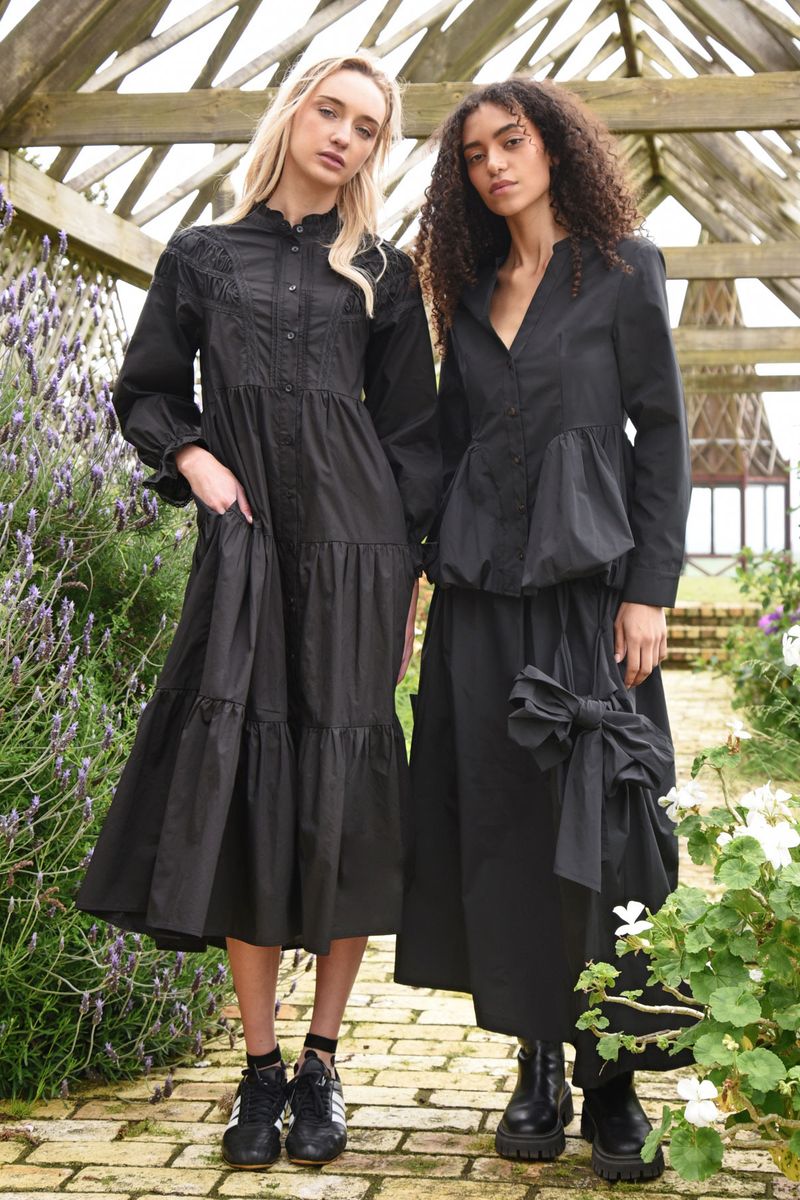 									JUST A TRACE OF LACE DRESS
								, 			PEPLUM PLAY JACKET
								, 			GO BIG OR BOW HOME SKIRT
			