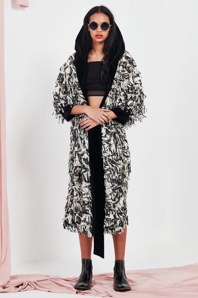 KIM K NO KIMONO
								, 			SO BRA SO GOOD TOP
								, 			DEPARTURE LOUNGE PANT