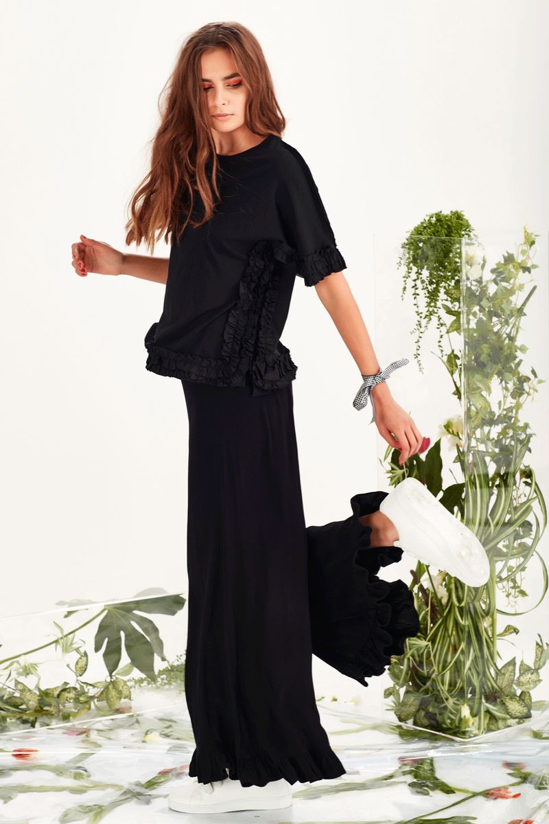 CULOTTE LIKE LOVE TROUSER
								, 			TO A TEE TOP