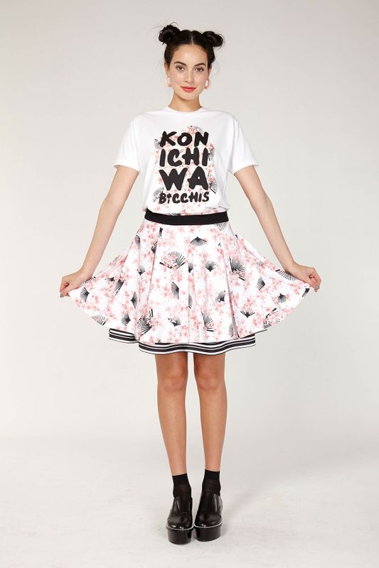 TEE CEREMONY 'FAN FICTION' TOP
								, 			BLOSSOM AND JETSAM 'FAN CLUB' SKIRT