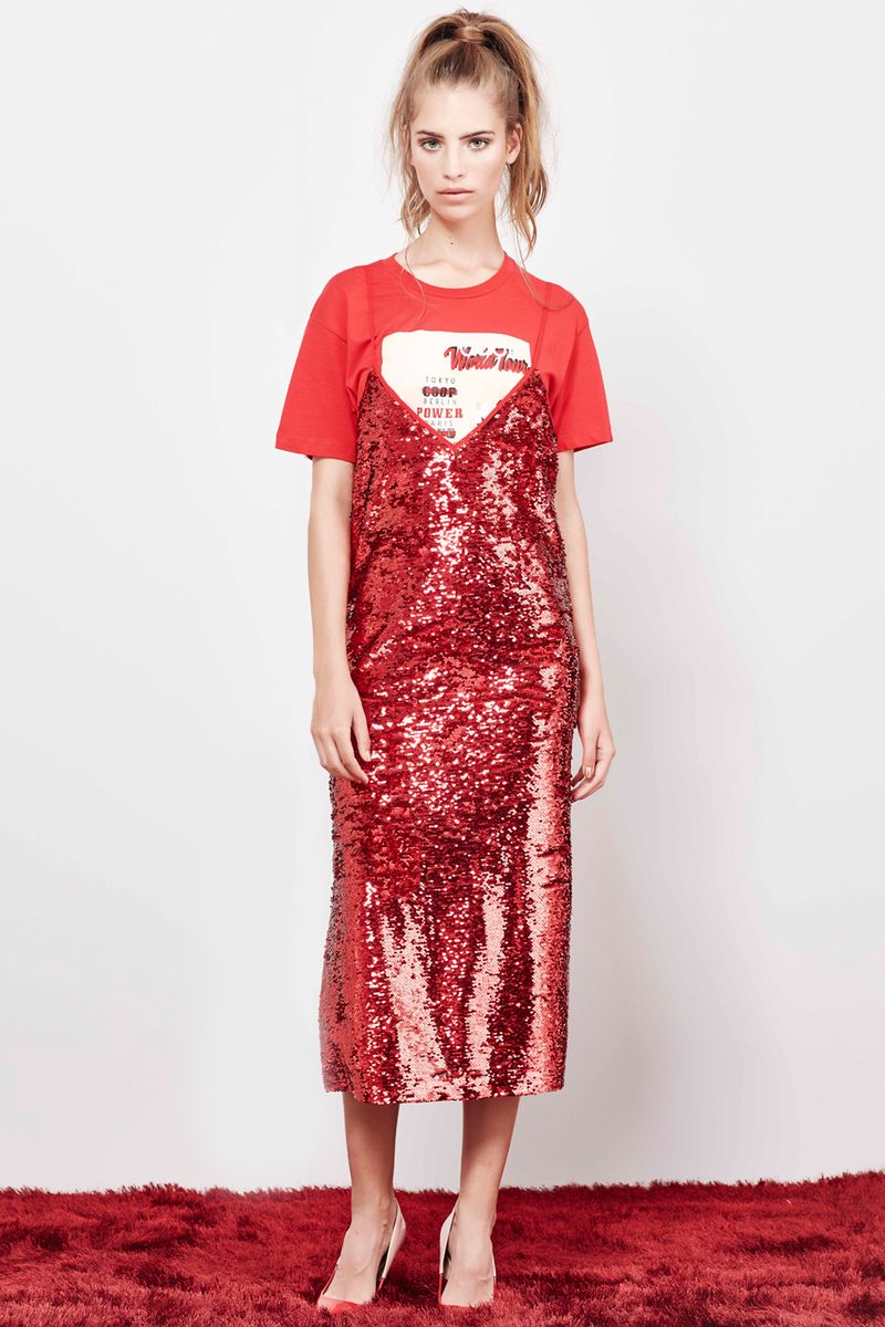 WORLD TOUR TSHIRT
								, 			SLIP AWAY DRESS