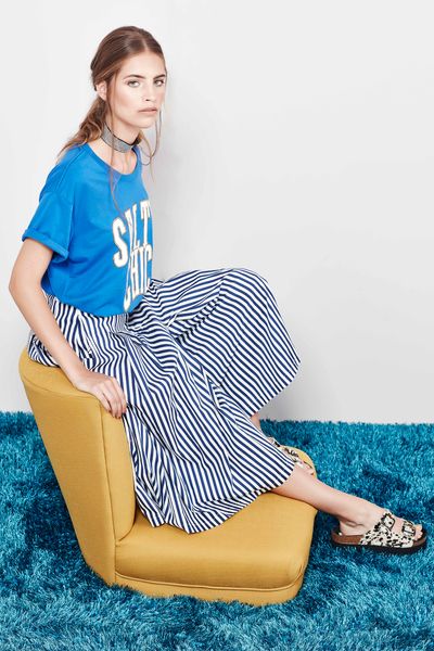 SALTY CHIC T-SHIRT
								, 			CULOTTE GOING ON PANT