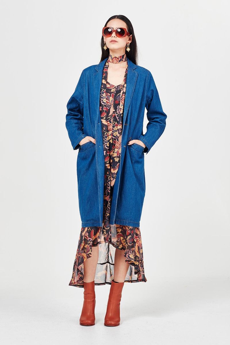 DENIM DREAMS 'COAT OF CONFIDENCE' COAT
								, 			HIPPY HIPPY SHAKE 'THE LONG AND SHORT OF KNIT' DRESS