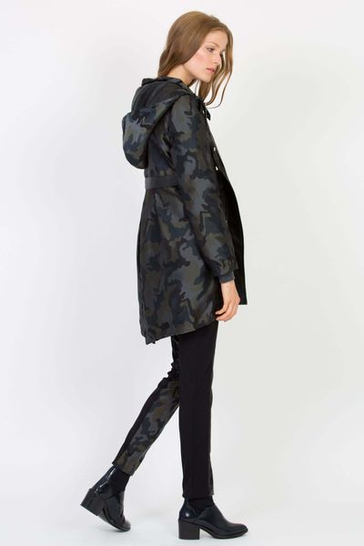 UNDERCOVER BROTHER COAT
								, 			SOLDIER PANEL PANT