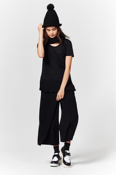 PLEATING HEART 'POLLY POCKET' TOP
								, 			DARK IS THE NIGHT 'WRAPAROUND' PANT