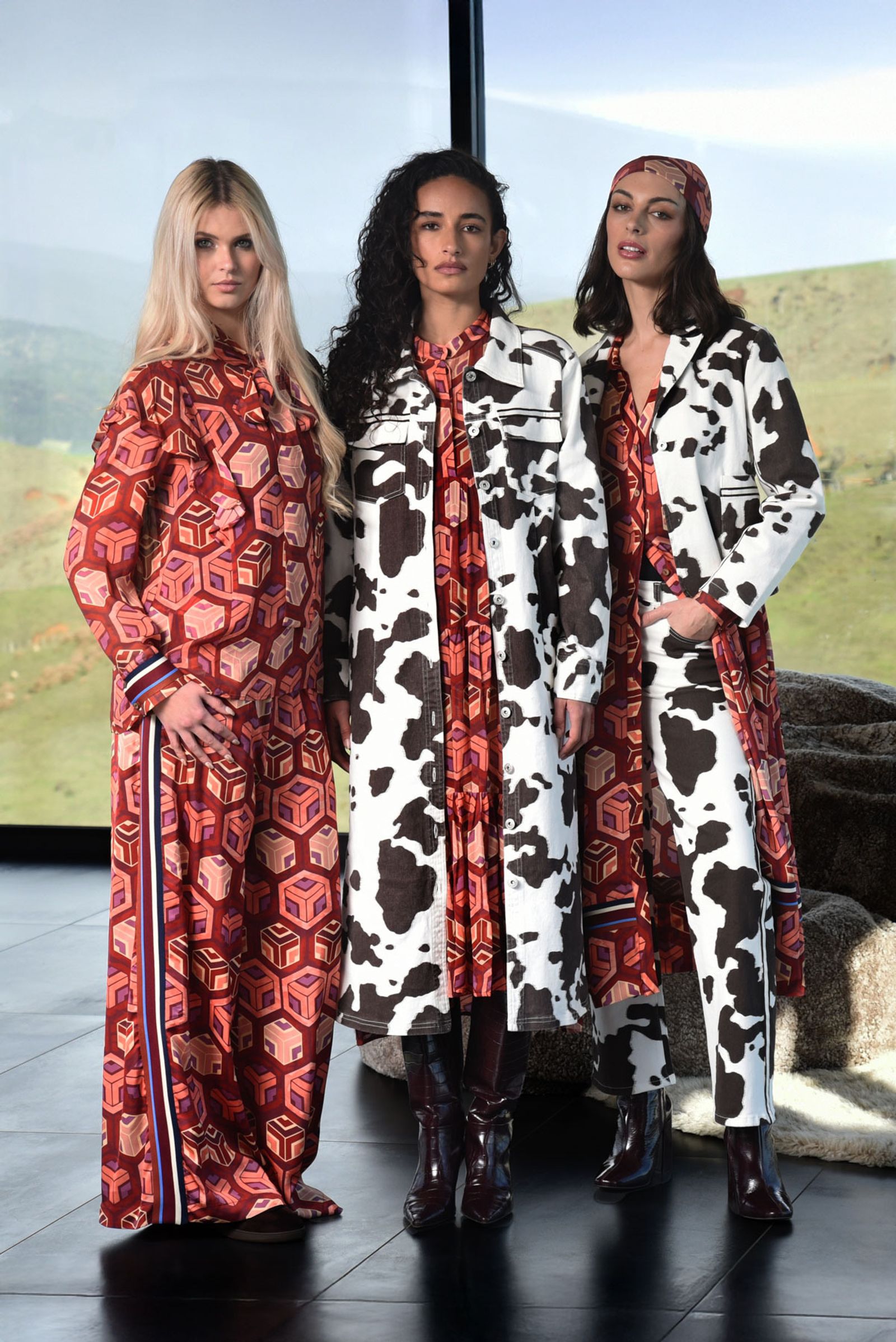 									EMPRESS-IVE TIE TOP
								, 			FEELING LEG-ENDARY PANT
								, 			DRESSING AROUND DRESS
								, 			SUITS HER JACKET
								, 			RODEO NIGHTS JEAN
			