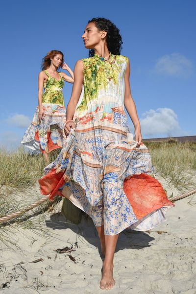 									GO BOLD DRESS
								, 			SUN-SATIONAL DRESS
			