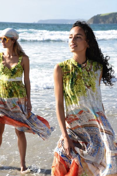 									GO BOLD DRESS
								, 			SUN-SATIONAL DRESS
			