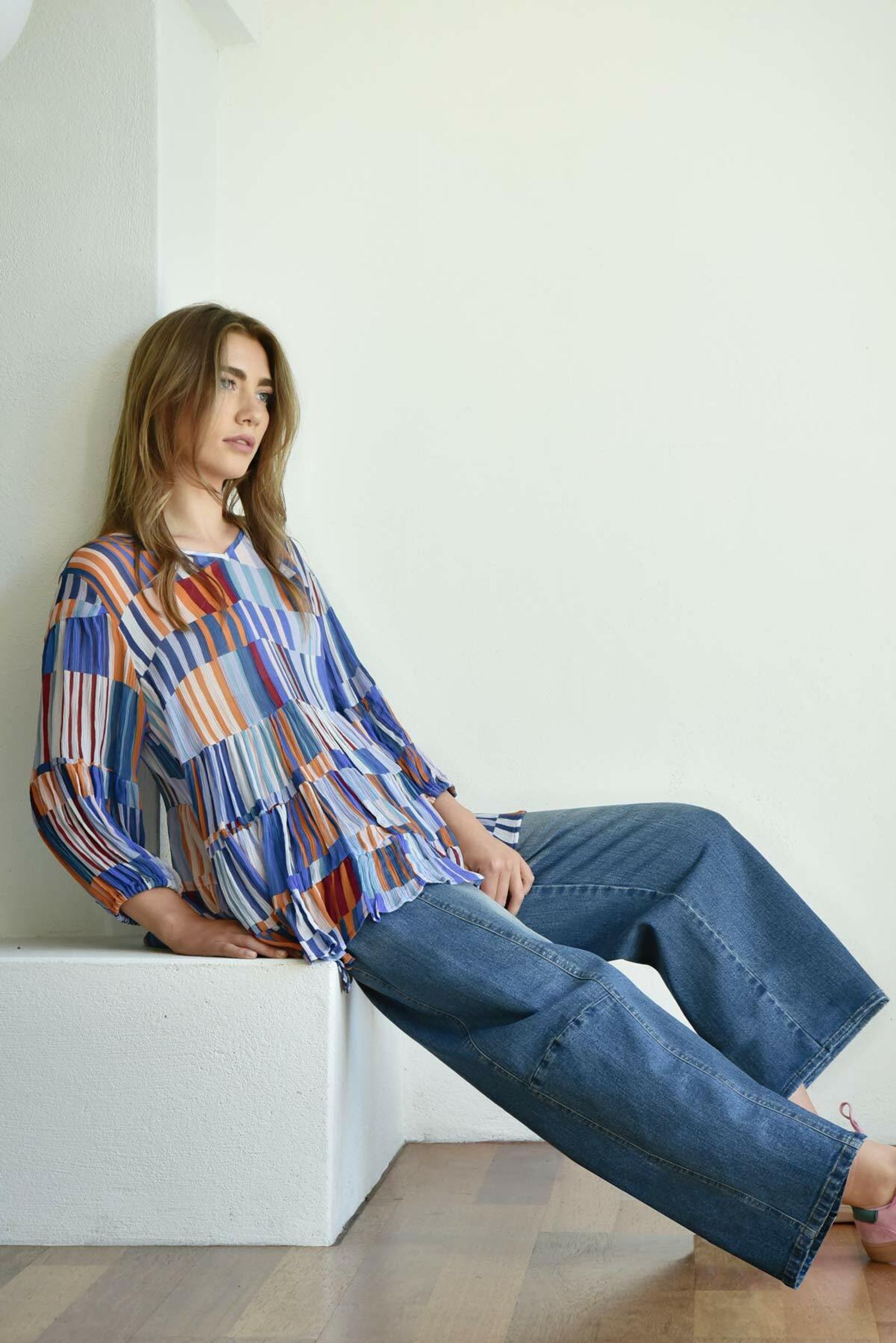 STEP OUT JEAN
								, 			SLEEVE EASY TOP