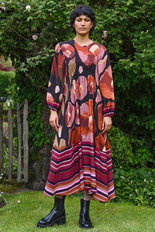 									DRESS TO IMPRESS DRESS
			