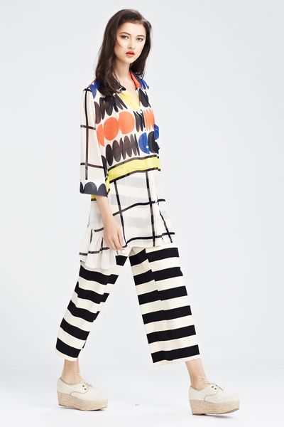 TO BE OR SPOT TO BE 'INTO THE WILD' DRESS
								, 			IN A STRIPE LINE 'CROP CIRCLES' PANT