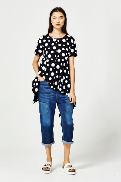 DOT AROUND 'RING A ROSIE' TOP
								, 			KNOCKIN' ON DENIMS DOOR 'POCKET TO THE MOON' JEANS