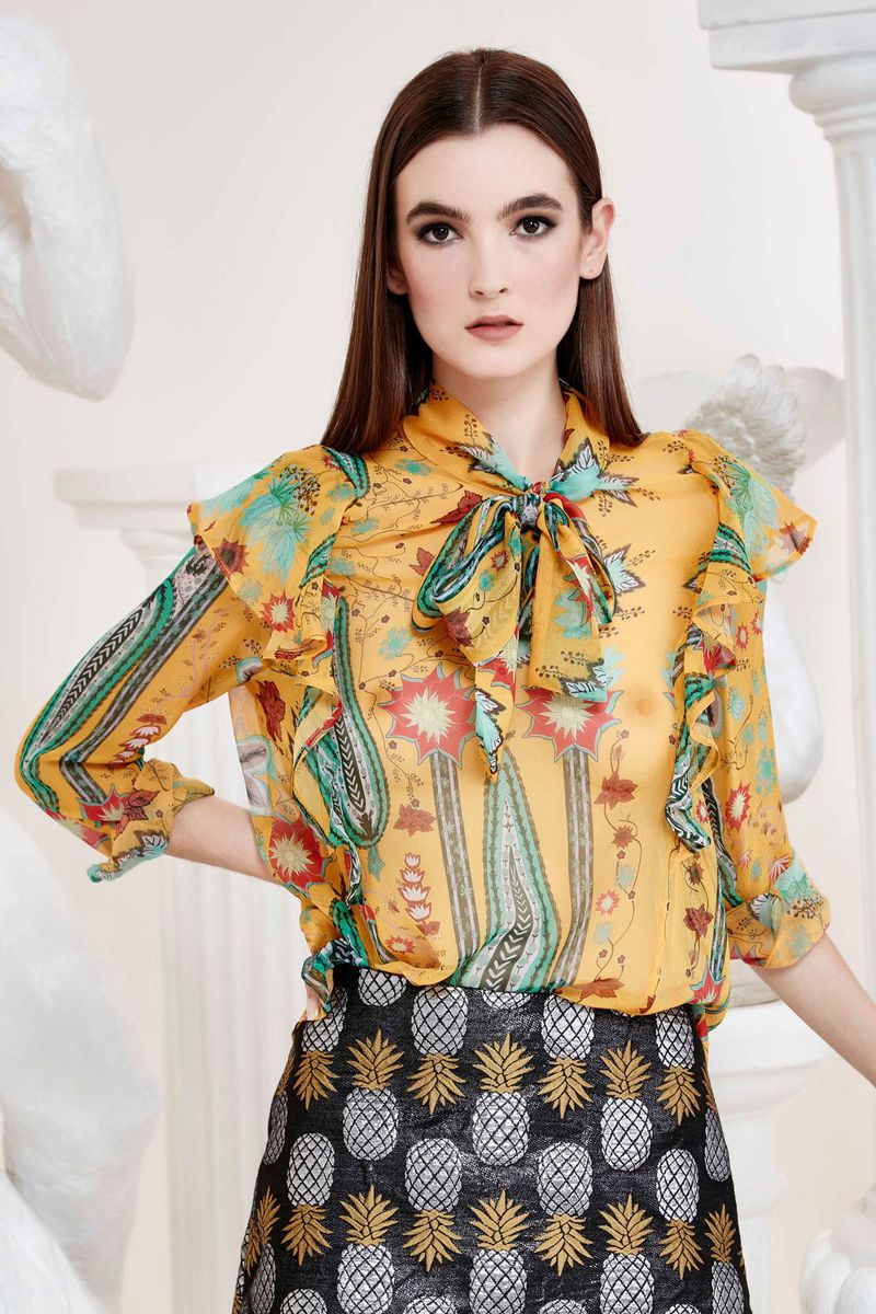 Empress-Ive Tie Shirt
								, 			Pineapple Express Skirt
