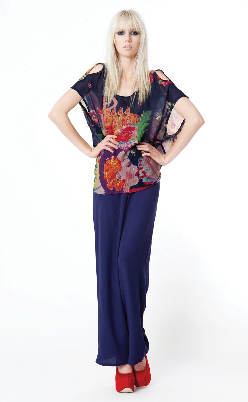 BLUE HAWAII 'LOVER'S LUAU' TOP
								, 			BARDOT 'LOOSE CHANGE' PANT