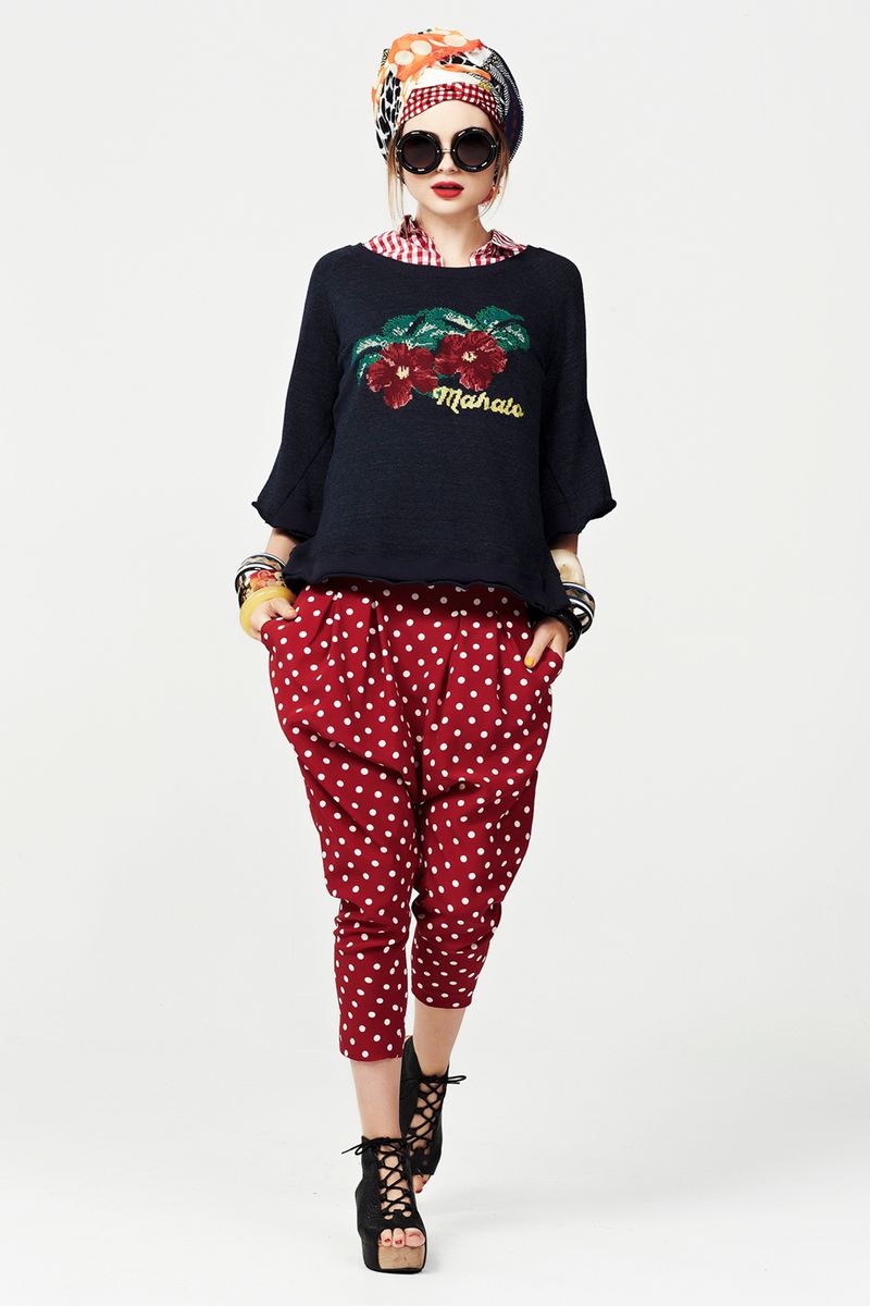 ISLAND TIME 'ALOHA' SWEATER
								, 			WHAT'S SPOT TO LIKE 'I DOT YOU' PANT