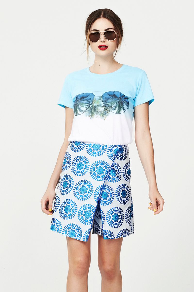 CLUB TROPICANA 'TEA TREE' TSHIRT
								, 			BLUE BREEZE 'LOVE OCEAN' SKORT