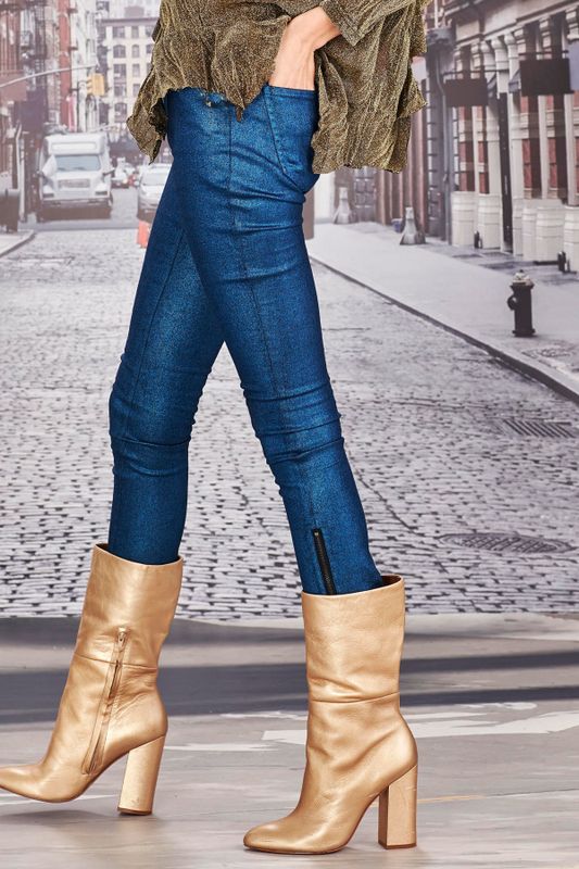 JEAN OR GEM?
								, 			GOLD DUST TOP