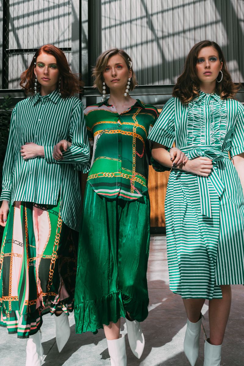 IT'S A SHIRT SHOW SHIRT
								, 			PLEAT AND GREET SHIRT
								, 			GREEN SLEEVES DRESS