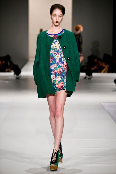 Vintage Bloom 'Rose & Shine' dress
								, 			Green Gables 'Green Lantern' coat