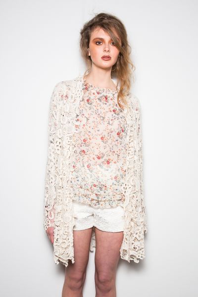 WOODSTOCK 'BOSTON TEA CARDY' CARDIGAN
								, 			SHOW PIECE TOP
								, 			SHOW PIECE SHORTS