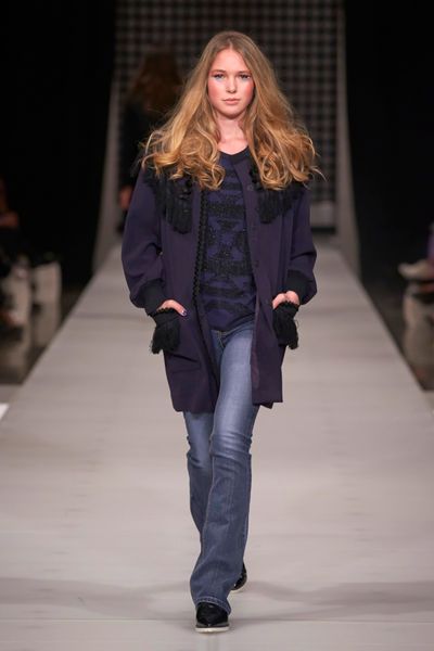 NAVY BLUE HUE 'DECORATE YOURSELF' COAT
								, 			A BEAD IN TIME 'BEADING FRENZY' TOP
								, 			SPILL THE JEANS 'BILLY JEAN' JEANS