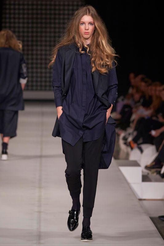 STRIPE ME DOWN 'SUIT & TIE' COAT
								, 			POPLIN POWER 'FOREVER LONG' SHIRT
								, 			CURTAIN CALL 'CASUAL RIGHTS' PANTS