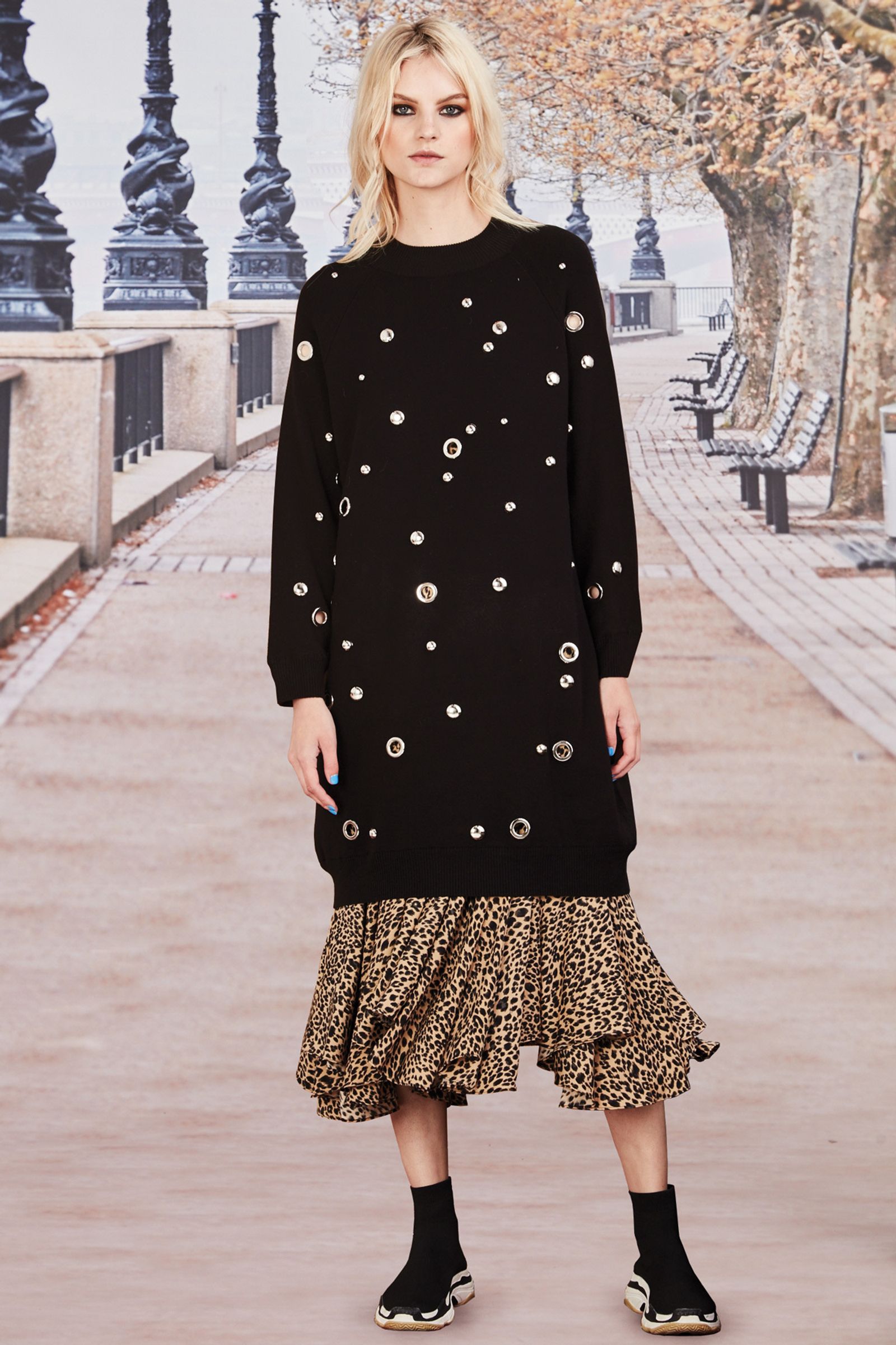 DON'T SWEATER IT DRESS
								, 			LEO-PARD DICAPRIO DRESS