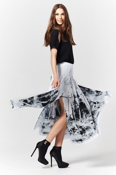 CREPE PAPER 'FRIENDS IN HIGH PLACES' TOP
								, 			FOREST PATH 'WOOD I LIE TO YOU' SKIRT