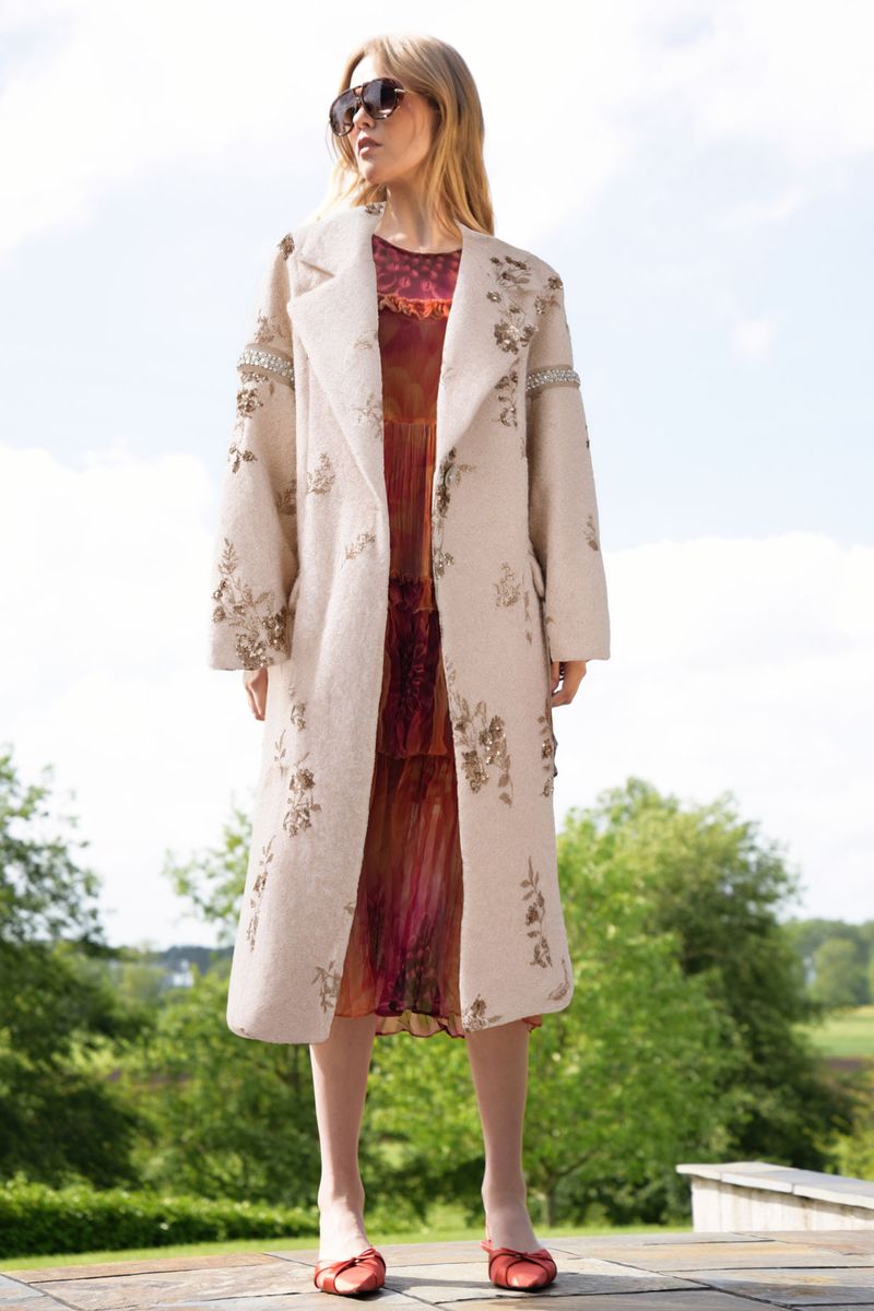 									GOSSIP PEARL COAT
			