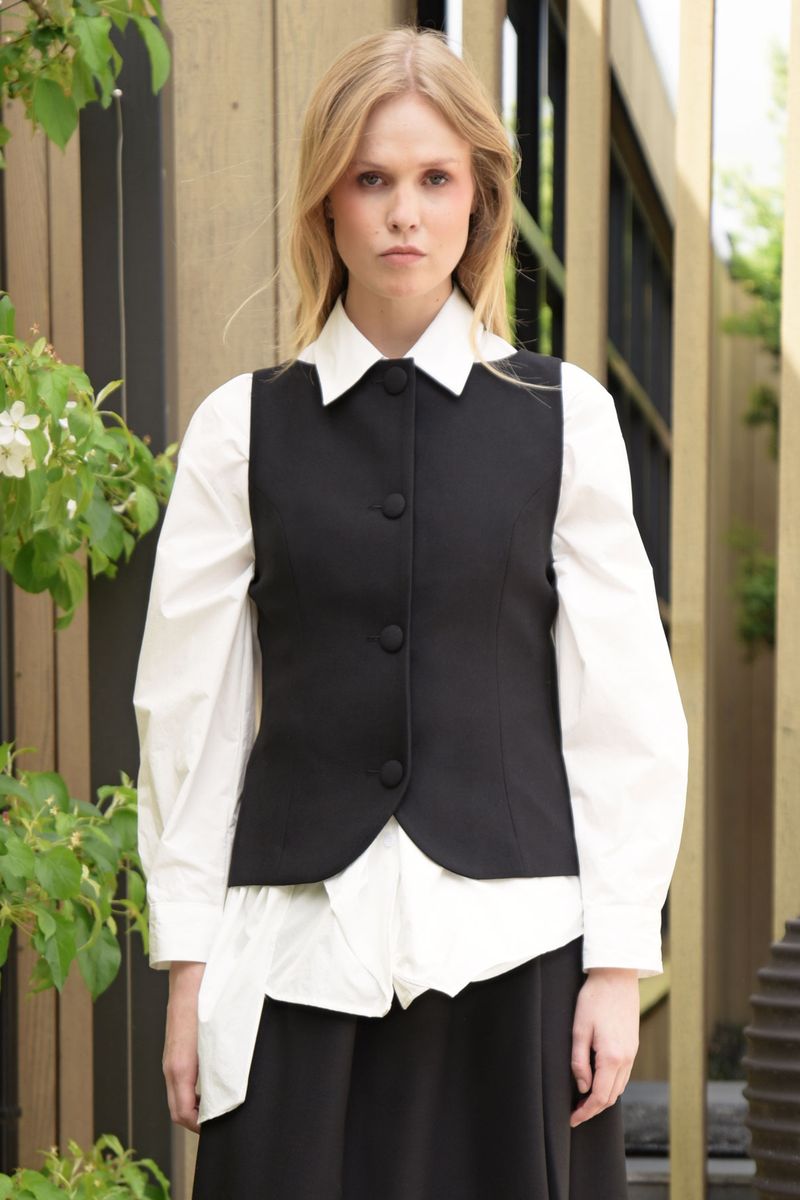 									KNOT MY CUP OF TEA SHIRT
								, 			VEST IS BEST VEST
			