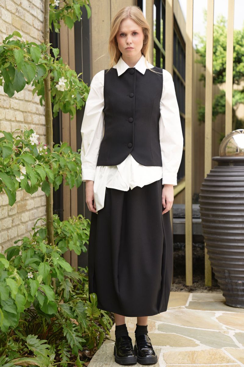 									KNOT MY CUP OF TEA SHIRT
								, 			VEST IS BEST VEST
								, 			SUIT CAMP SKIRT
			