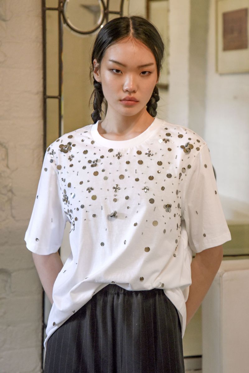 									THE GLIMMER END T-SHIRT
			